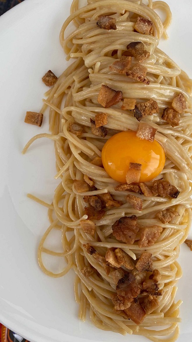 Kuzu Pancettalı Carbonara Makarna