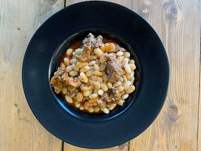 Kemikli Kuzu Kuşbaşılı Nebyan Kuru Fasulyesi Tarifi