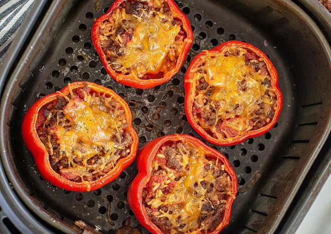 Air Fryer’da Kaşarlı Biber Dolması