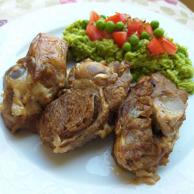 Bezelye Püreli Kuzu Kapama